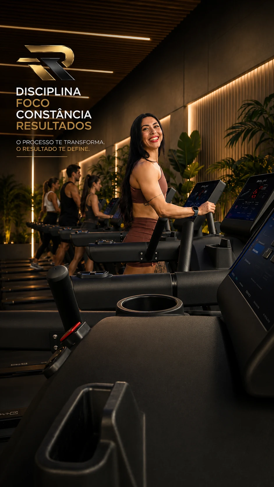 Esteira profissional para academia de alto fluxo Academia de alto fluxo com esteiras profissionais R-Cardio em ambiente wellness